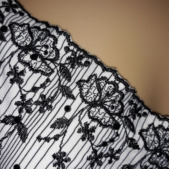 Express Camisole Shirt Womens Black white Stripes Floral Size Medium - Picture 7 of 9